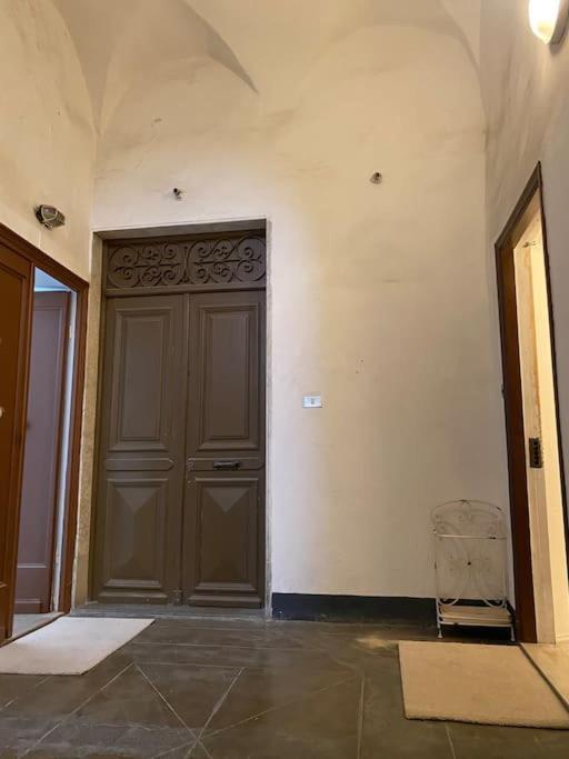 Appartamento Centralissimo In Piazza Bresca 산레모 외부 사진