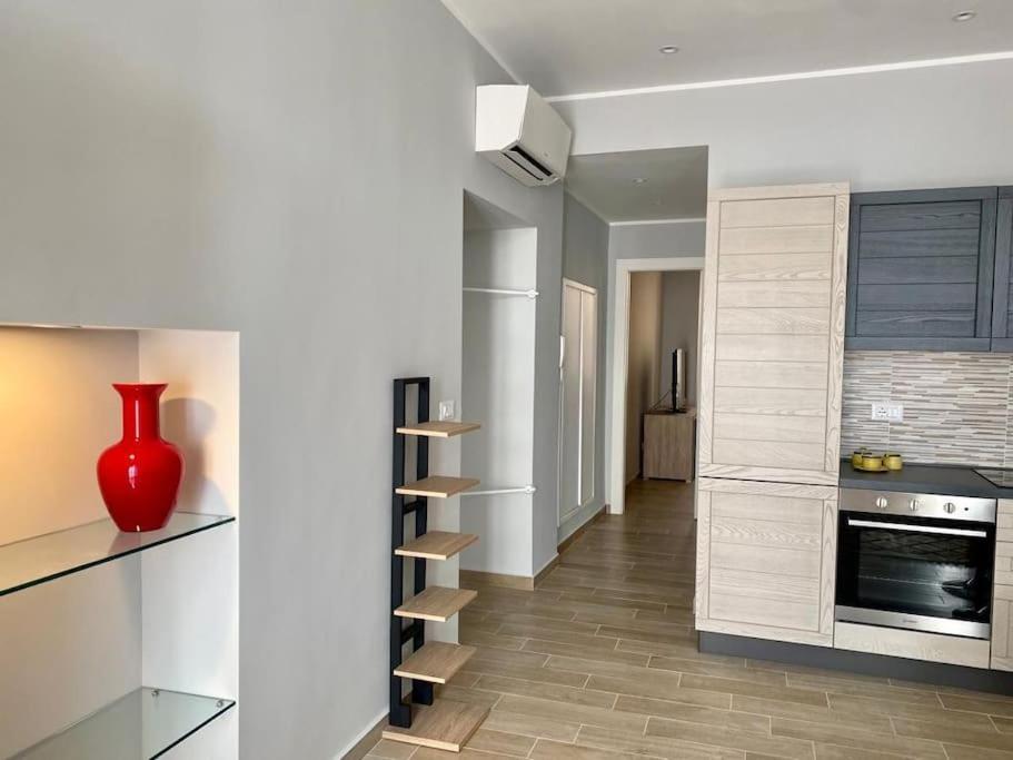 Appartamento Centralissimo In Piazza Bresca 산레모 외부 사진